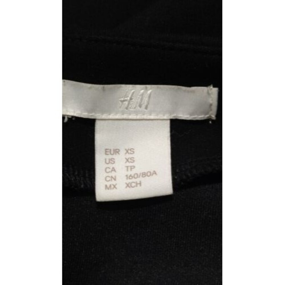 H&M Long sleeve Top Sweater Size XS Color Black Back Zipper - Picture 7 of 8